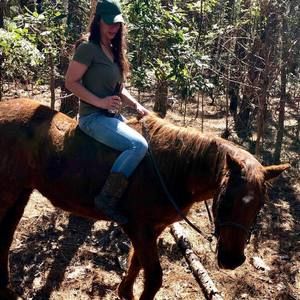 Meet your Posher, Andrea